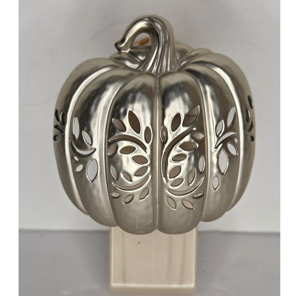 Bath And Body Works Silver Metallic Pumpkin Wallflower Plugin Nightlight Fall